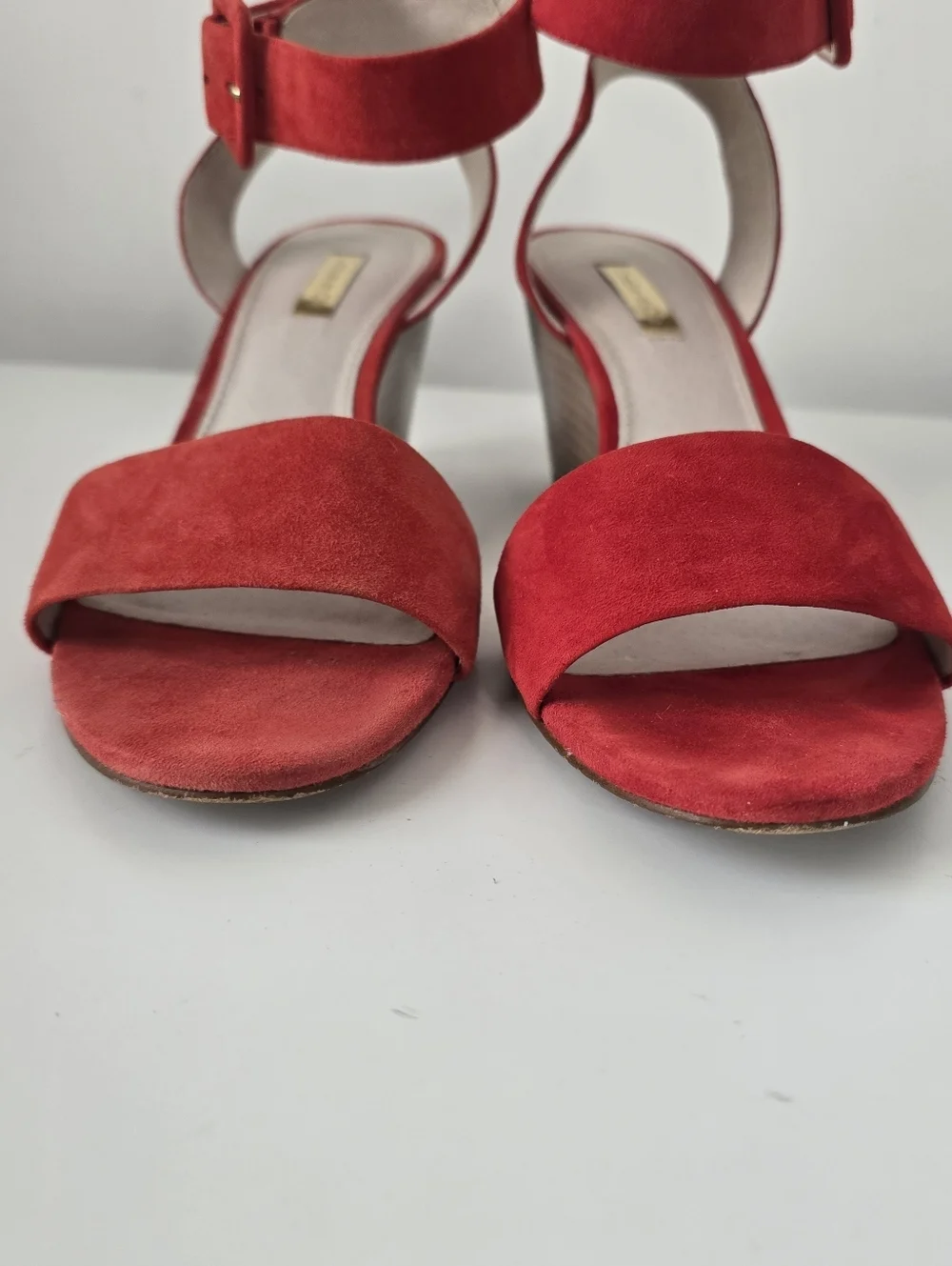Louise et Cie Red Suede Open Toe Ankle Strap Wedge Sandal 8M Summer Date Night